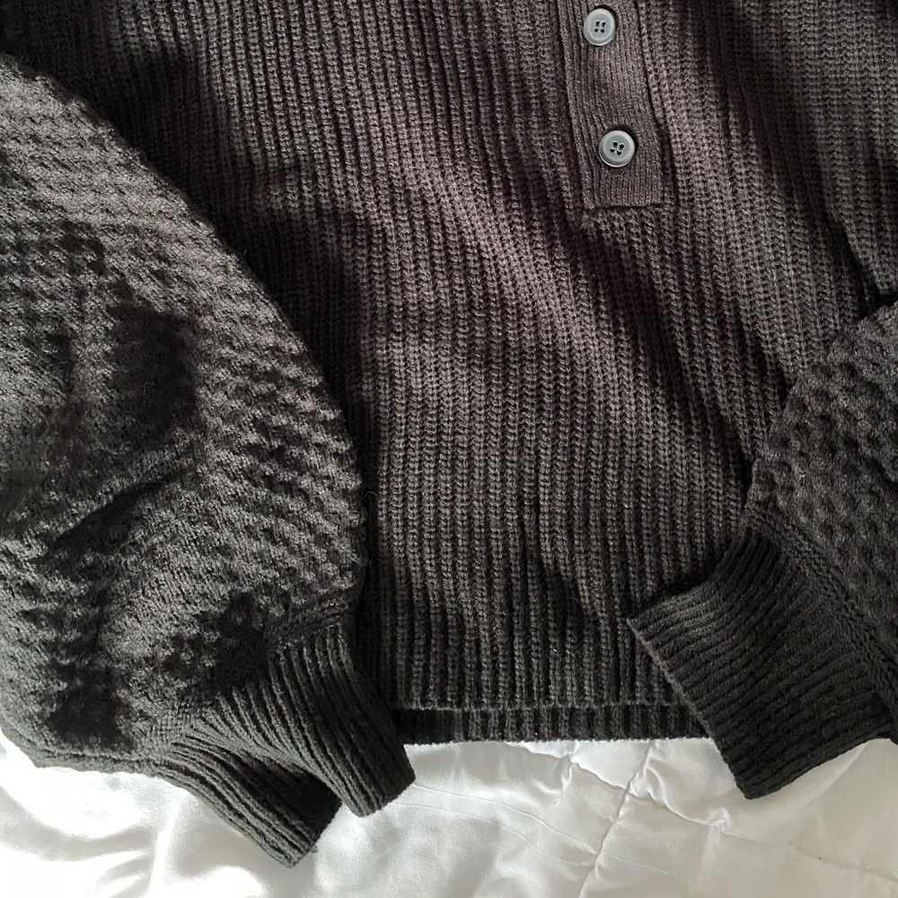 NEW CJLA Collared Sweater - Picture 3 of 3